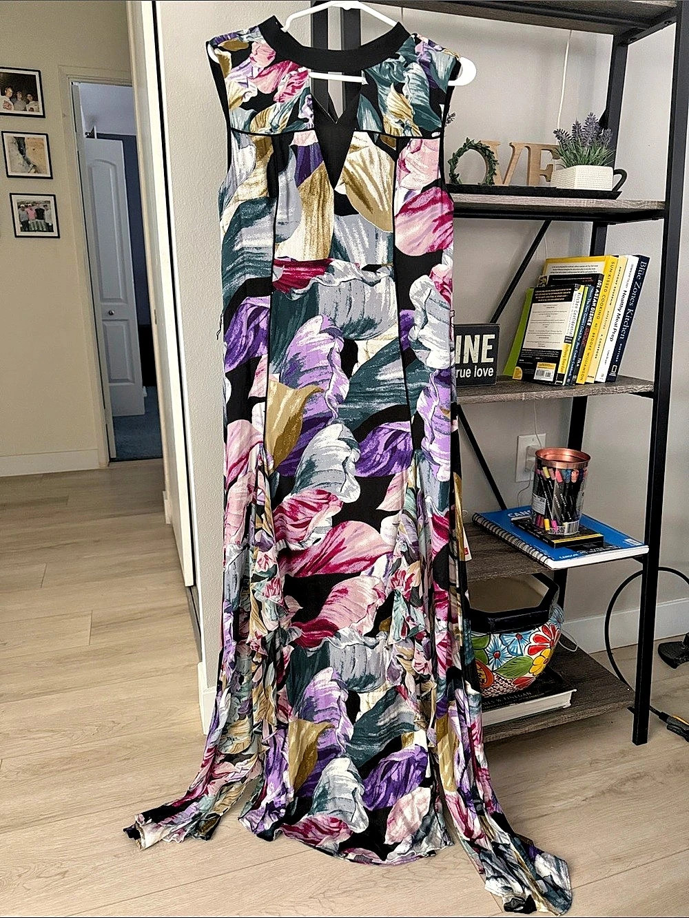 BCBGMAXAZRIA Color Triumph Floral Maxi Dress Black & Purple Size 4 NWT
